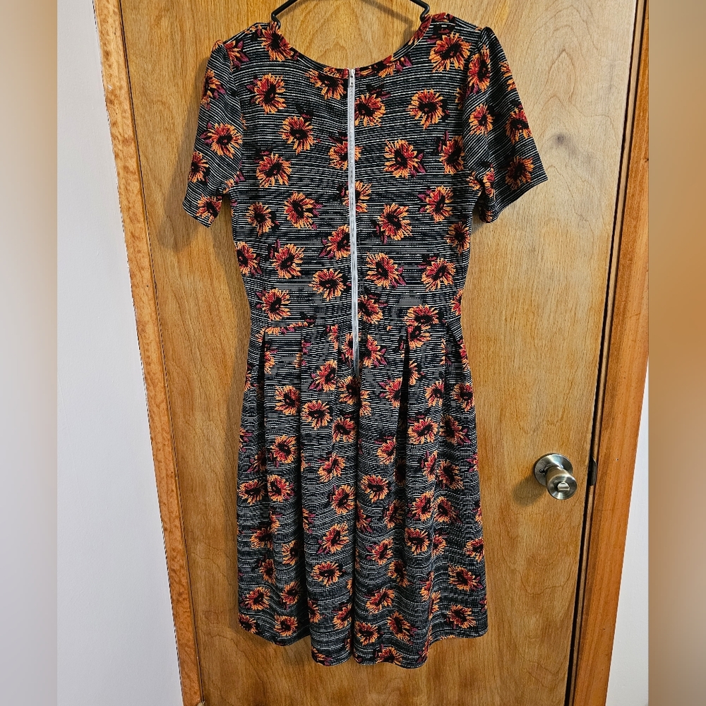 Lularoe - Picture 2 of 3